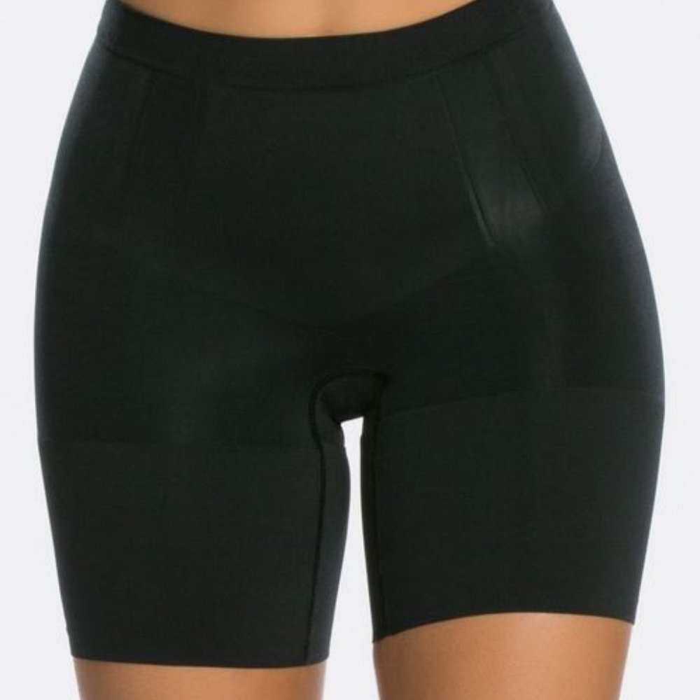 SPANX OnCore Mid-Thigh Short Shaper SS6615